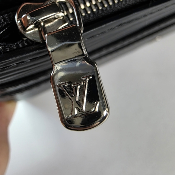 Louis Vuitton Black Epi Leather Sarah Wallet | Entrupy COA - Picture 5 of 13